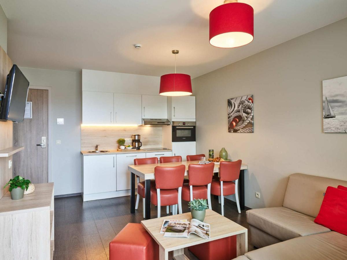 Holiday Suites Zeebrugge Стая снимка