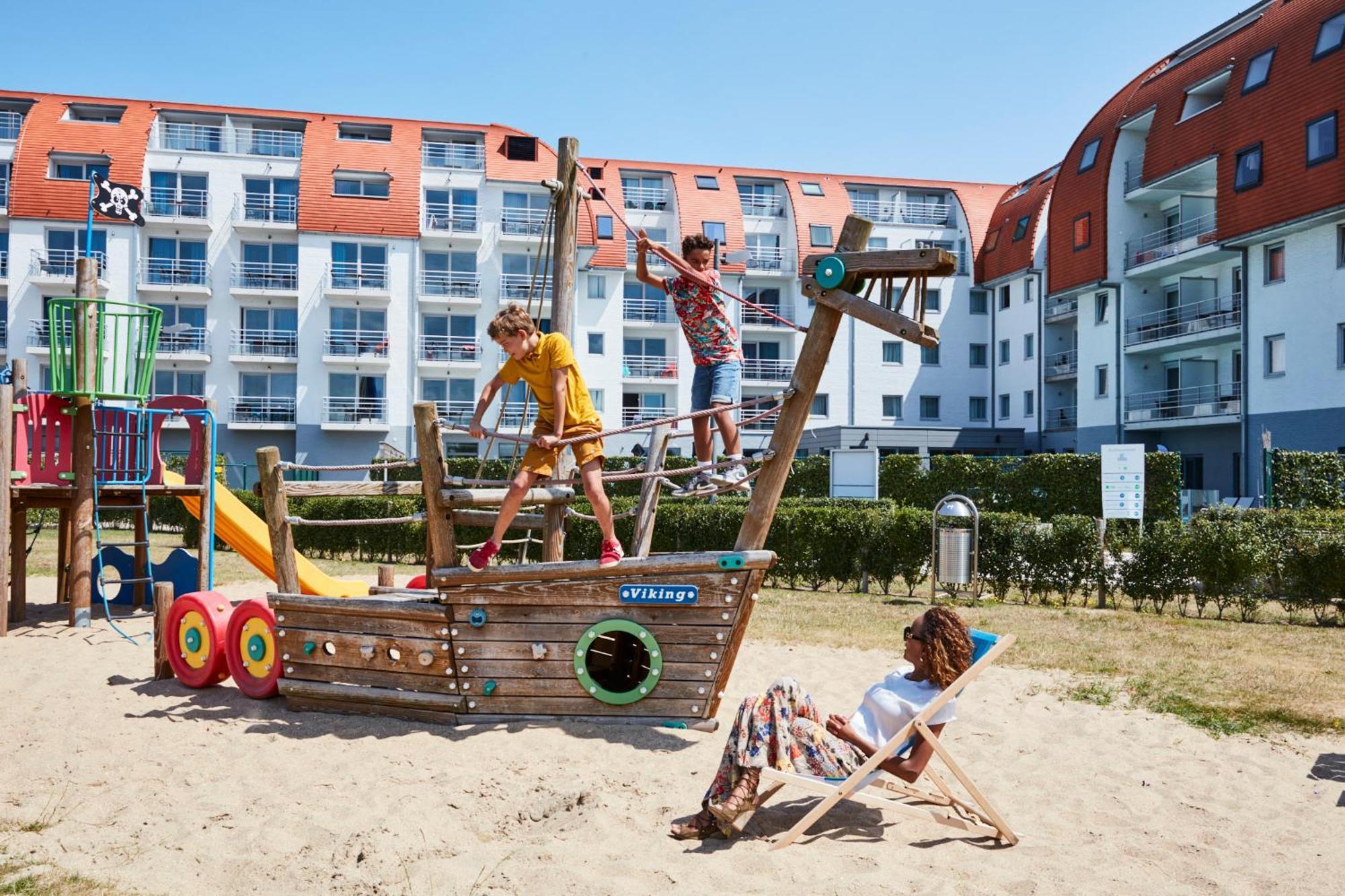 Holiday Suites Zeebrugge Екстериор снимка